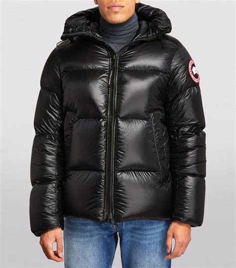 canada goose puffer jacket.